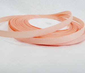Лента репсовая 1.2см, 23м цв . персиковый