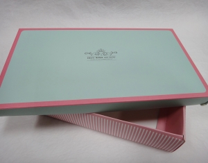  Коробка для упаковки ( 23Х12,5Х5 см  )