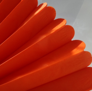 Кирпичный помпон - 30 см