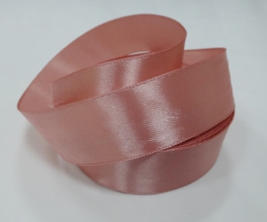 Лента атласная 25 мм(цвет 146 беж-лиловый 23 метра )